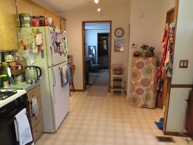 Welcome home! This well-maintained 1990 manufactured home offers - photo 14