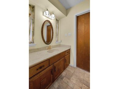 Idealic country place. Make it your own. Beautiful 6.02 acres - photo 18