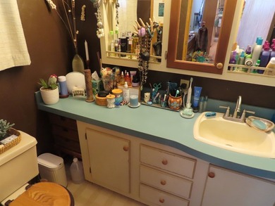 Welcome home! This well-maintained 1990 manufactured home offers - photo 19