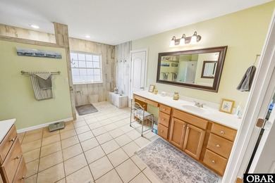 Fall in love with this canal-front estate on a rare 1.35-acre - photo 21