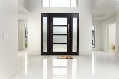 Luxurious, custom-built contemporary home built by Melinda - photo 4