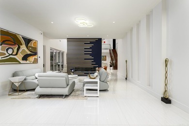 Luxurious, custom-built contemporary home built by Melinda - photo 5