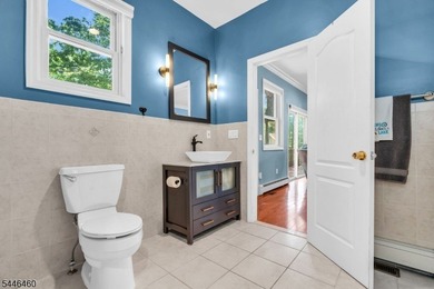 Space, sunlight and the Lake Hopatcong lifestyle come together - photo 26