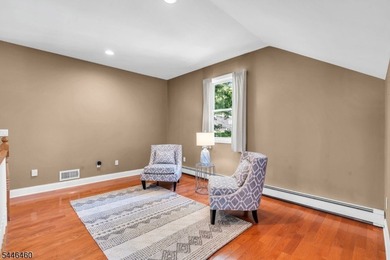Space, sunlight and the Lake Hopatcong lifestyle come together - photo 34