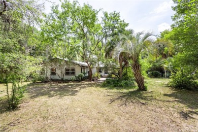 Lake Home For Sale in Melrose, Florida