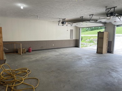 Owners says sell! Their loss, your gain. Looking for a lakeview - photo 44