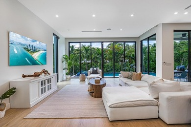 Victoria Park Modern Masterpiece | Built 2023 Privately gated - photo 10