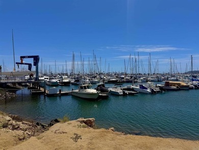 Live the Point Loma coastal lifestyle in this light-filled - photo 18