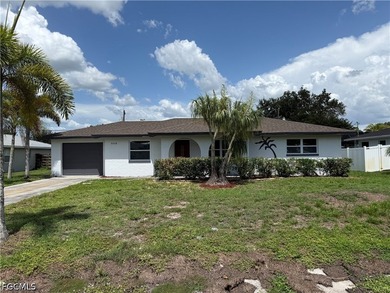 FHA, VA, Conventional Financing or Cash! Great opportunity for a - photo 1