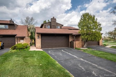 Lake Condo For Sale in West Bloomfield, Michigan