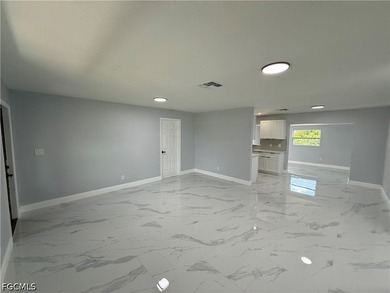 FHA, VA, Conventional Financing or Cash! Great opportunity for a - photo 3