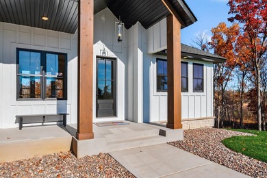 Gorgeous Custom Rambler by Sharper Homes. You Will Appreciate - photo 6