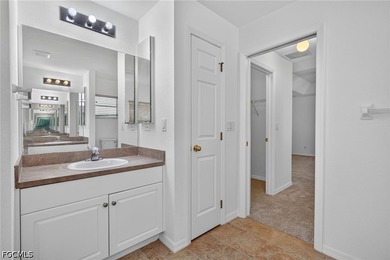 MOVE IN READY!!! This beautiful 3-bedroom 2 bath with a den! New - photo 7