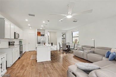 End-unit townhome with OVER $24,500 IN BUILDER UPGRADES. Custom - photo 3