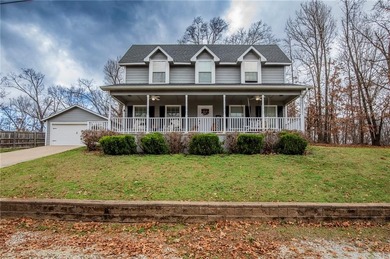 Lake Windsor Home For Sale in Bella Vista Arkansas