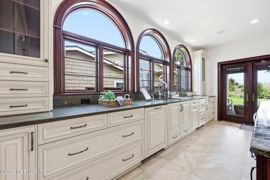 Rare opportunity to own oceanfront property in highly desirable - photo 13