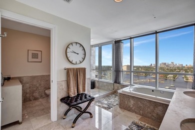 DIRECT OCEANFRONT CORNER WRAP-AROUND BALCONY RITZ CARLTON - photo 32