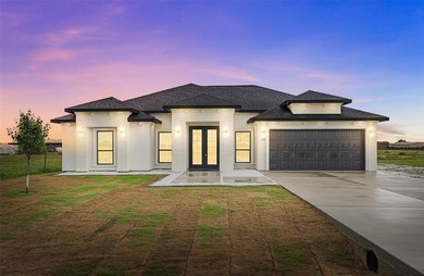 Cedar Creek Lake Home For Sale in Mabank Texas