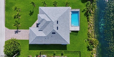 Luxury waterfront living has never been more attainable! - photo 3