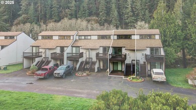 North Umpqua River Condo For Sale in Reedsport Oregon