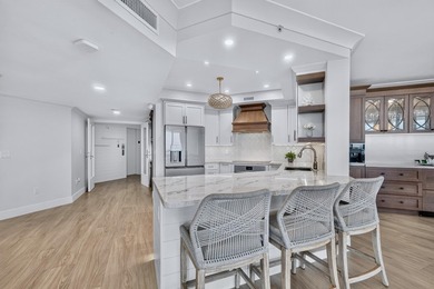 Ideally situated between the ocean and the Intracoastal, this - photo 11