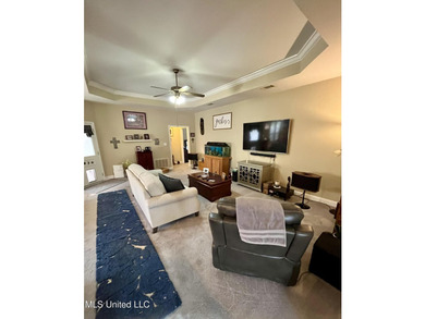 Immaculate 4 Bedroom Home in a Prime Location! Welcome to this - photo 12