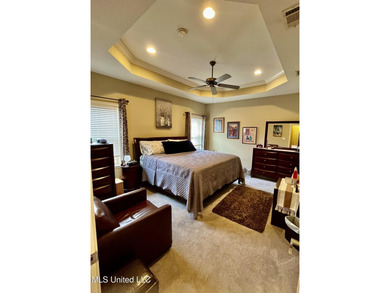 Immaculate 4 Bedroom Home in a Prime Location! Welcome to this - photo 15