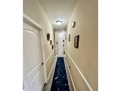 Immaculate 4 Bedroom Home in a Prime Location! Welcome to this - photo 20