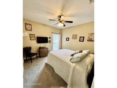 Immaculate 4 Bedroom Home in a Prime Location! Welcome to this - photo 21