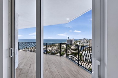 Ideally situated between the ocean and the Intracoastal, this - photo 21