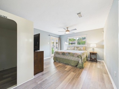 Discover the lakefront lifestyle you've been searching for at - photo 22