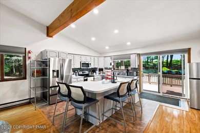Ultimate turnkey investment or mountain getaway! Fully renovated - photo 22