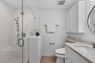 Ideally situated between the ocean and the Intracoastal, this - photo 22