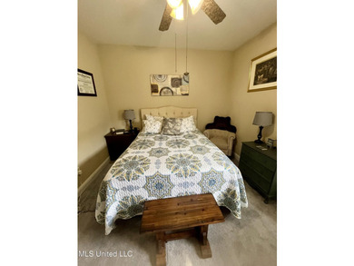 Immaculate 4 Bedroom Home in a Prime Location! Welcome to this - photo 24