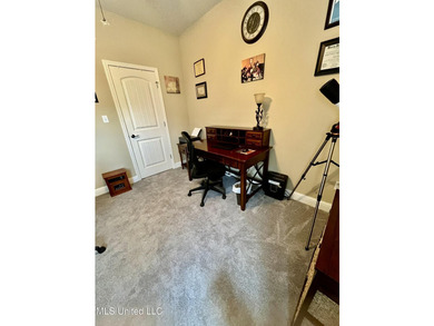 Immaculate 4 Bedroom Home in a Prime Location! Welcome to this - photo 25