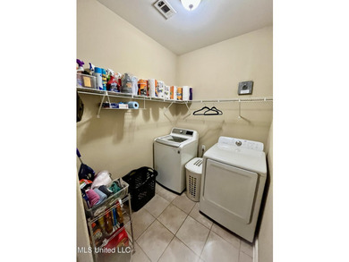 Immaculate 4 Bedroom Home in a Prime Location! Welcome to this - photo 29