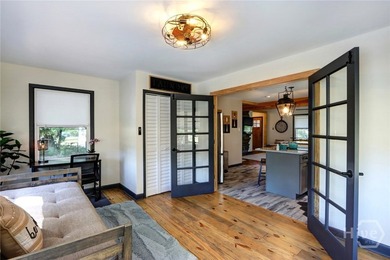 This immaculate, solid Mid-Century Brick Home sits on a large - photo 31