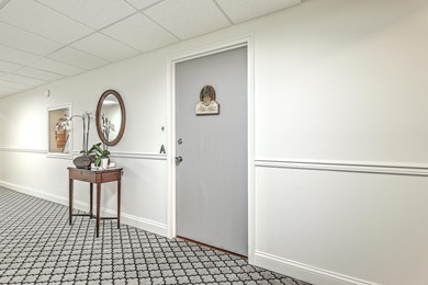 Spacious 3-bedroom, 3-bath residence in Ashley House, ideal for