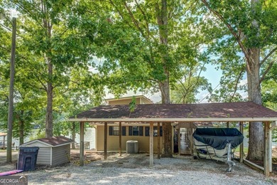 NEW PRICE for Your Lake Escape... cool bungalow on 2 lots/ Alcovy - photo 2