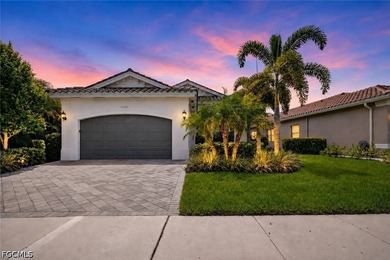 Experience refined living in this Cayman model located in Marina - photo 3