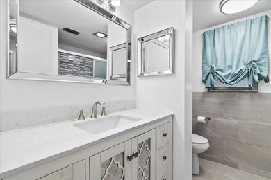 Beautifully updated 2-bedroom, 2-bath penthouse condo in the - photo 11