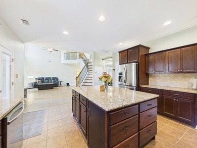 Beautiful Traditional Craftsman-style home in sought-after - photo 12