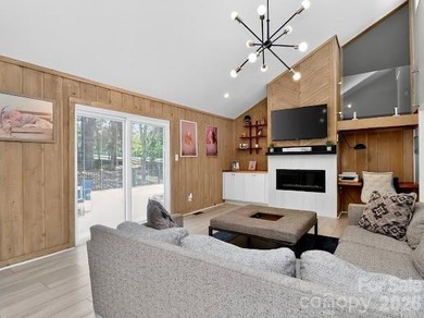 Beautiful mid-century modern nestled on the golf course in the - photo 12