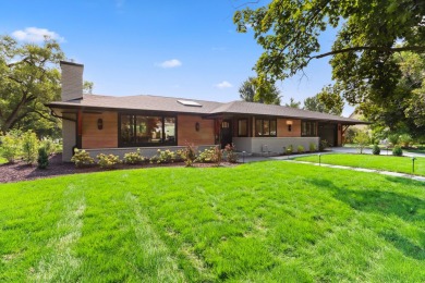 Lake Home For Sale in Lake Geneva, Wisconsin