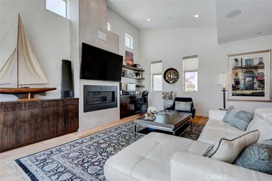 Front unit townhouse. Tons of natural light throughout the house - photo 22