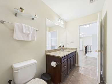 Beautiful Traditional Craftsman-style home in sought-after - photo 26