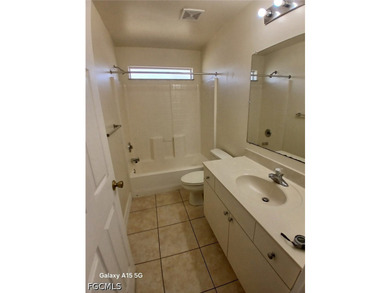 Beautifully maintained duplex on a corner lot, New Kitchen - photo 8