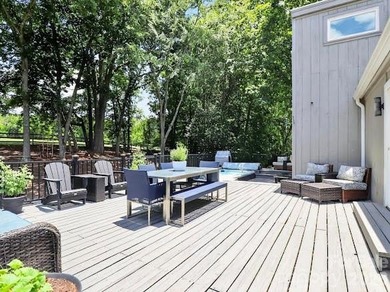 Beautiful mid-century modern nestled on the golf course in the - photo 41