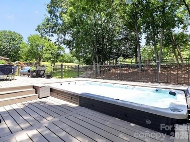 Beautiful mid-century modern nestled on the golf course in the - photo 44