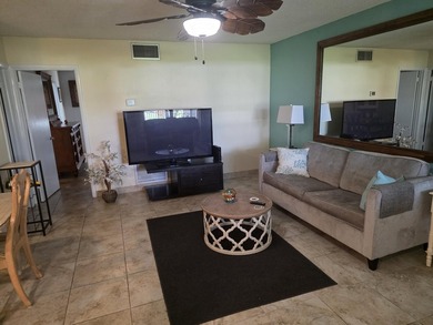 Welcome to this efficient one-bedroom, one-and-a-half-bath - photo 5
